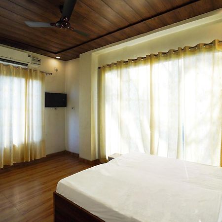 Hotel O R G Farm House Meerut Esterno foto