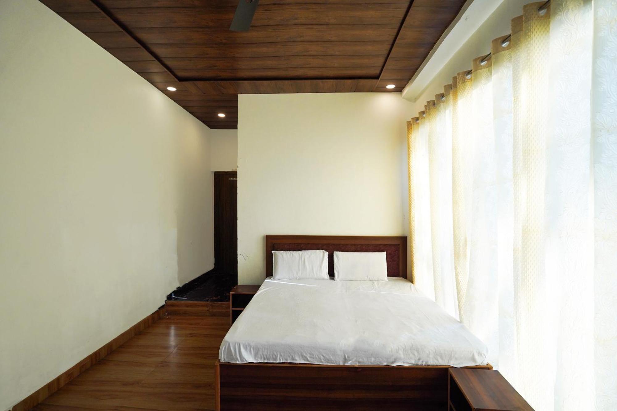 Hotel O R G Farm House Meerut Esterno foto