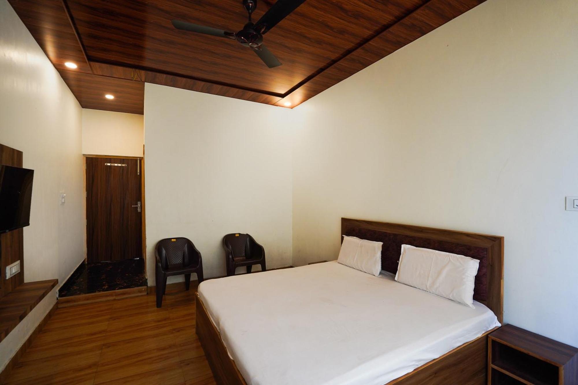 Hotel O R G Farm House Meerut Esterno foto
